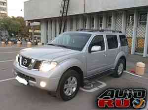 Nissan Pathfinder, 2005