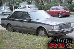 Nissan Laurel, 1983