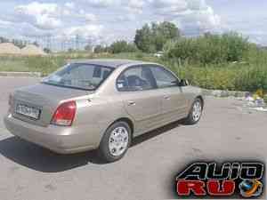 Hyundai Elantra, 2001