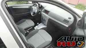 Opel Astra GTC, 2011 Opel Astra GTC, 2011