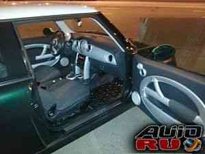MINI Cooper, 2004