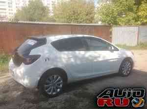 Opel Astra, 2011