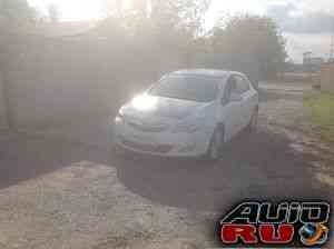 Opel Astra, 2011