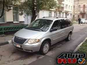 Chrysler Town & Country, 2006