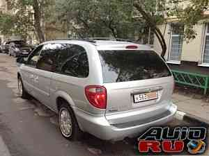 Chrysler Town & Country, 2006
