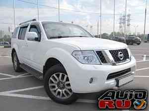 Nissan Pathfinder, 2011