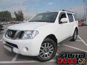 Nissan Pathfinder, 2011