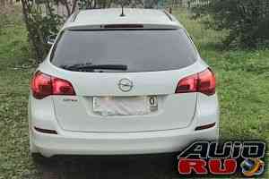 Opel Astra, 2012