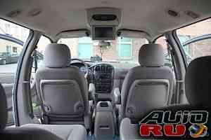Chrysler Town & Country, 2003