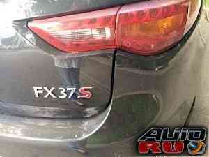 Infiniti FX37, 2010