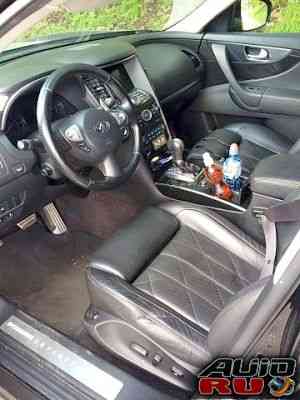 Infiniti FX37, 2010