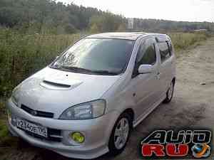 Daihatsu YRV, 2000