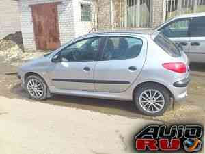 Peugeot 206, 2001