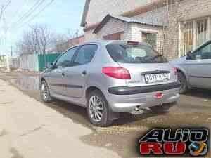 Peugeot 206, 2001