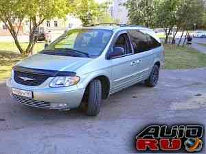 Chrysler Town & Country, 2005