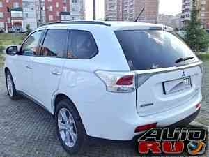 Mitsubishi Outlander, 2013