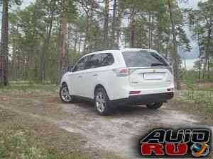 Mitsubishi Outlander, 2012