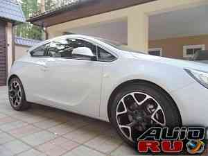 Opel Astra GTC, 2011