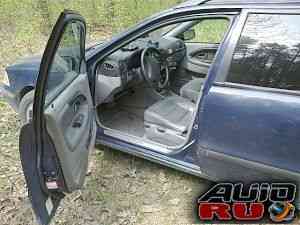 Volvo V40, 2000