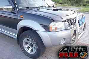 Nissan Navara, 2002