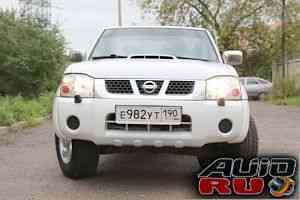 Nissan NP300, 2010