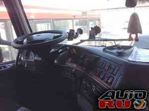 Тягач седельный Volvo VNL 2003 год