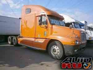 Freightliner FLC 2000 год