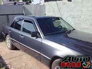 Мерседес W124, 1990