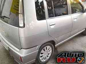 Nissan Cube, 2001