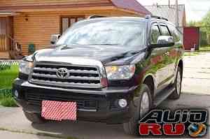 Toyota Sequoia, 2012