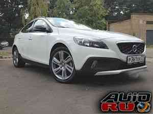 Volvo V40 Cross Country, 2013