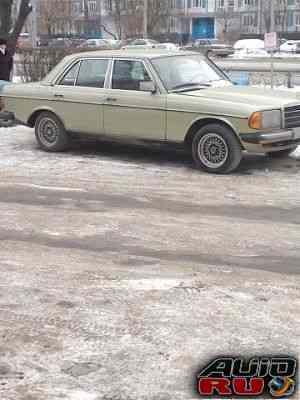 Мерседес-Бенц W123, 1981