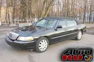 Lincoln Town Car, 2004