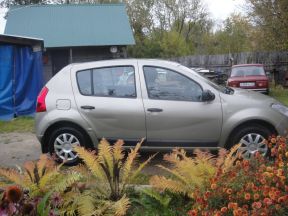 Renault Sandero, 2011