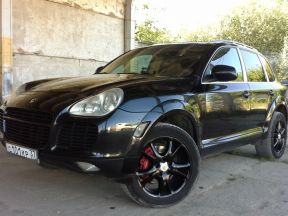 Porsche Cayenne Turbo, 2005