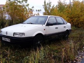 Volkswagen Passat, 1990