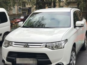 Mitsubishi Outlander, 2014