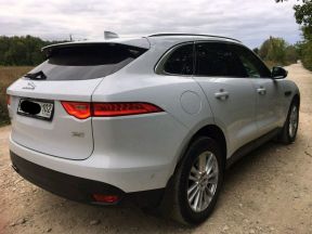 Jaguar F-Pace, 2016