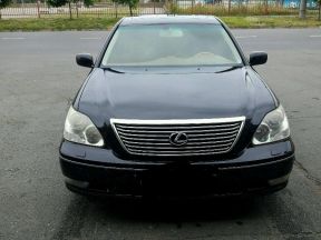 Lexus LS, 2004