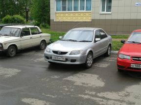 Mazda Familia, 2001