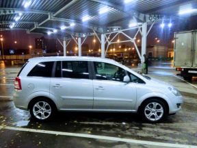 Opel Zafira, 2011