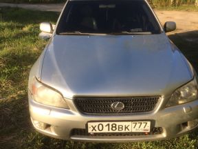 Lexus IS, 2000