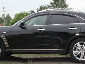 Infiniti FX37, 2013