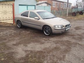 Volvo S60, 2001