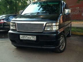 Nissan Elgrand, 2001