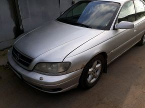 Opel Omega, 2001