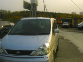 Nissan Serena, 1999