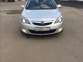 Opel Astra, 2011