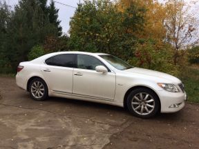 Lexus LS, 2008