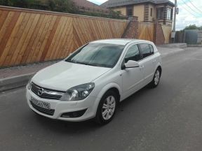 Opel Astra, 2010